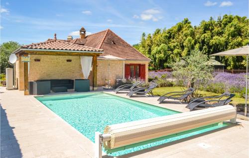 Nice home in St, Andre dAllas with 3 Bedrooms, WiFi and Outdoor swimming pool : Maisons de vacances proche de Marquay