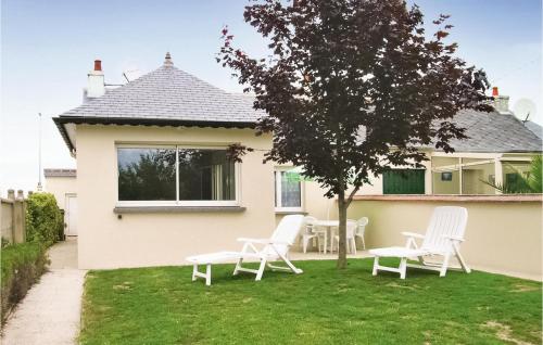 Stunning home in Trvou Treguignec with 3 Bedrooms and WiFi : Maisons de vacances proche de Coatréven