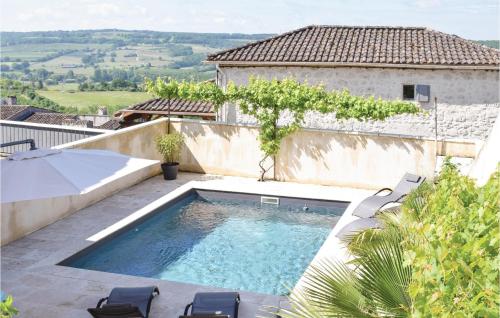 Beautiful home in Montpezat dAgenais with 3 Bedrooms, WiFi and Outdoor swimming pool : Maisons de vacances proche de Brugnac