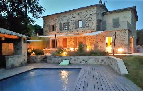 Beautiful Home In St-etienne De Boulogne With 4 Bedrooms, Heated Swimming Pool And Private Swimming Pool : Maisons de vacances proche de Marcols-les-Eaux