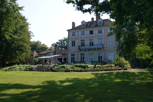 Le Chateau De La Vierge : B&B / Chambres d'hotes proche de Les Ulis