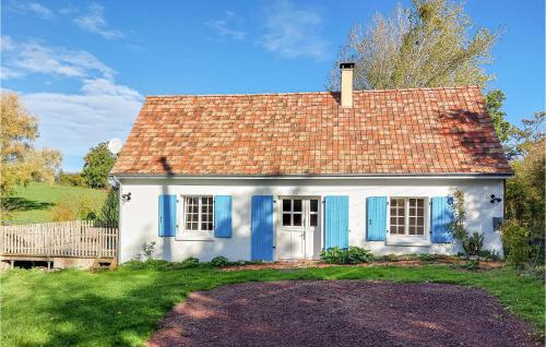 Nice home in Selles with WiFi and 3 Bedrooms : Maisons de vacances proche de Campagne-lès-Boulonnais