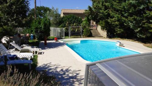 Maison de 2 chambres avec piscine partagee jardin amenage et wifi a Saint Marcel les Sauzet : Maisons de vacances proche de Saint-Vincent-de-Barrès