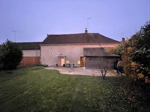 Grande maison de village proche Mortagne-au-Perche : Maisons de vacances proche de Saint-Denis-sur-Huisne