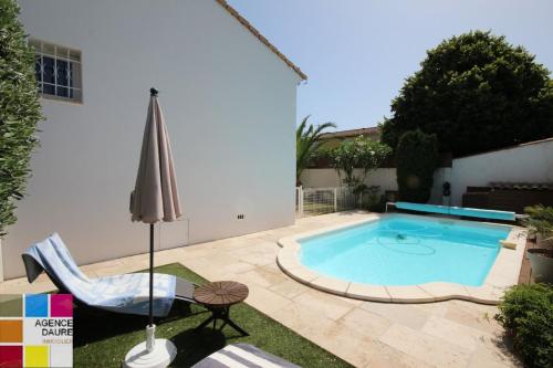 Belle villa spacieuse avec piscine privée, 10 couchages,wifi, proche canal du midi et à 3 km de la mer LXPIN7 : Villas proche de Portiragnes