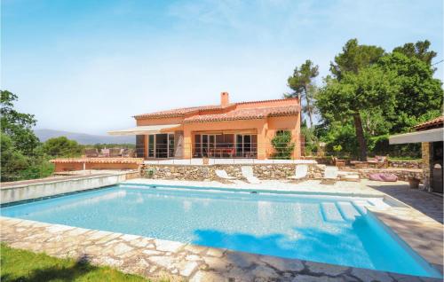 Awesome Home In Roquefort Les Pins With 4 Bedrooms, Private Swimming Pool And Outdoor Swimming Pool : Maisons de vacances proche de Roquefort-les-Pins