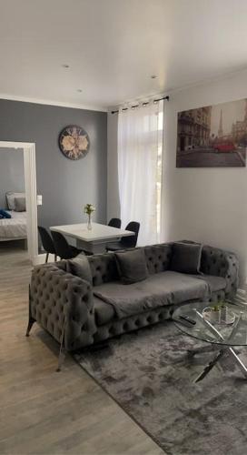 Superbe appartement au centre ville d’Auxerre : Appartements proche de Val-de-Mercy