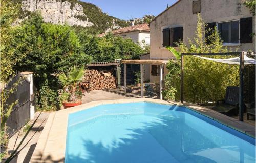 Amazing apartment in ST BAUZILLE DE PUTOIS with Outdoor swimming pool and WiFi : Appartements proche de Ganges