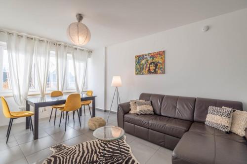 Spacious apartment near the city center the old town and the lake : Appartements proche de Sillingy