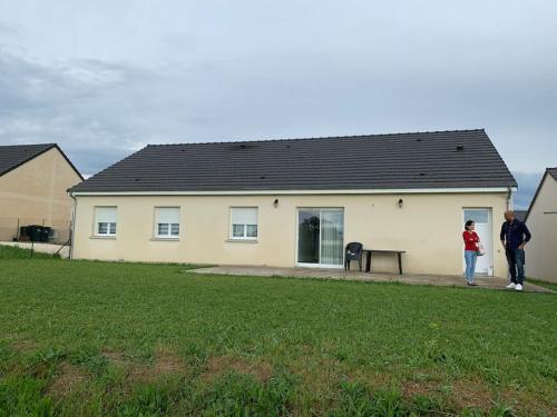 Une maison équipée et simple. : Maisons de vacances proche de Mars-sur-Allier