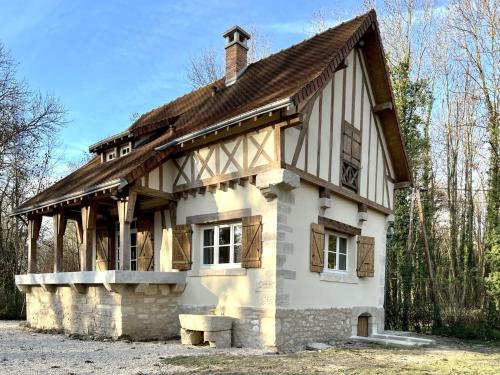 Maison en pleine forêt à 10min de Reims : Maisons de vacances proche de Jouy-lès-Reims