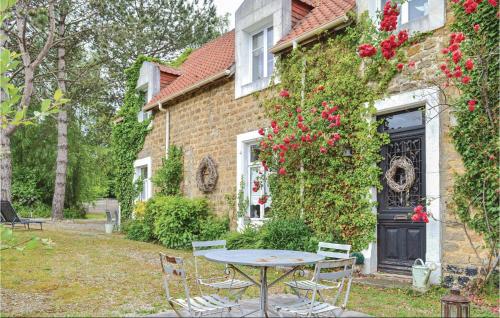 Stunning home in Carly with 3 Bedrooms and WiFi : Maisons de vacances proche de Hesdin-l'Abbé