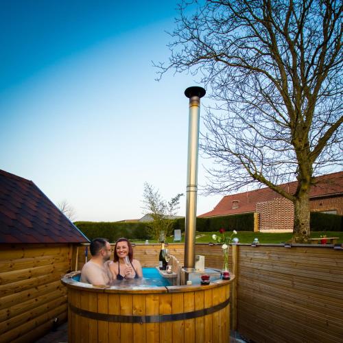 Kota Scandinave avec son bain nordique privatif - Gîte du Moulin 62130 Pierremont : Maisons de vacances proche de Rougefay
