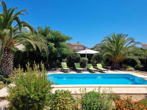 Magnifique villa climatisée avec piscine privée : Maisons de vacances proche de Vendres
