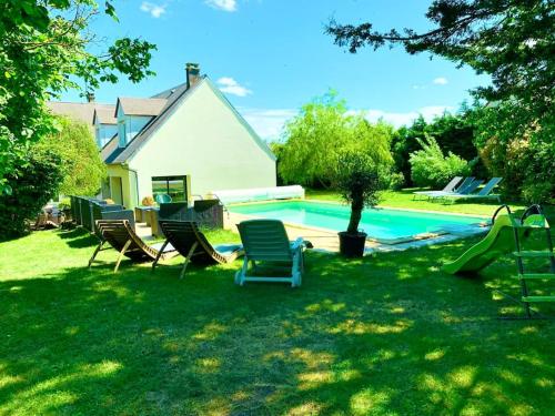 Maison piscine famille nombreuse 13 couchages : Villas proche d'Aunay-sous-Crécy