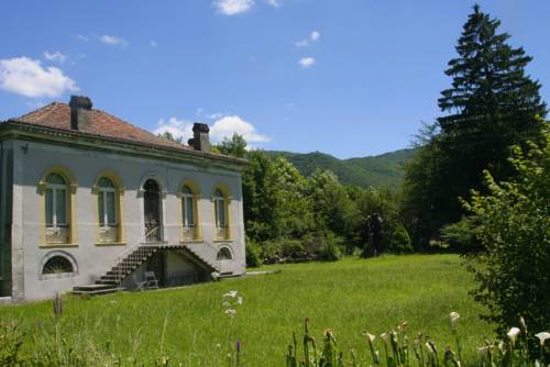 Villa Pradias : Maisons de vacances proche de Bertren