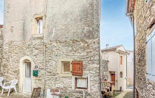 Nice home in Molires-Cavaillac with 3 Bedrooms and WiFi : Maisons de vacances proche de Blandas