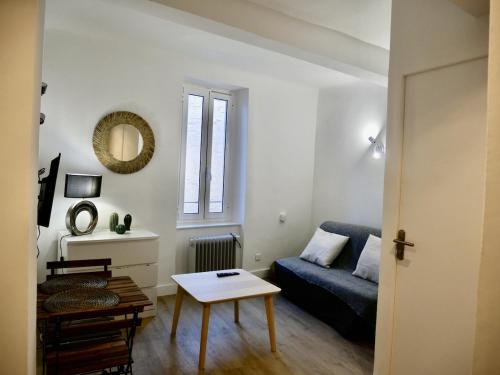 Studio Garrigue : Appartements proche de La Fare-les-Oliviers