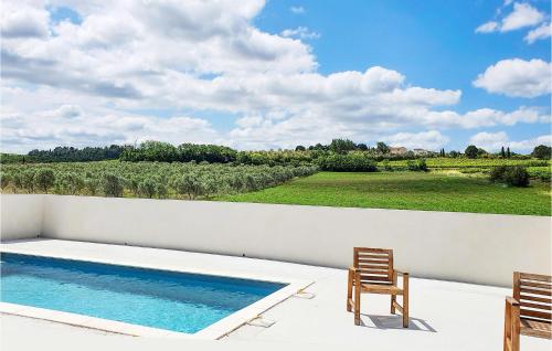 Amazing Home In Malras With Wifi, Private Swimming Pool And 3 Bedrooms : Maisons de vacances proche de Loupia