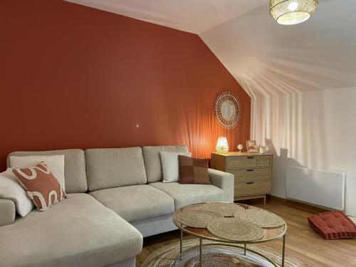 Appartement Durdat-Larequille, 3 pièces, 4 personnes - FR-1-489-411 : Appartements proche de Néris-les-Bains