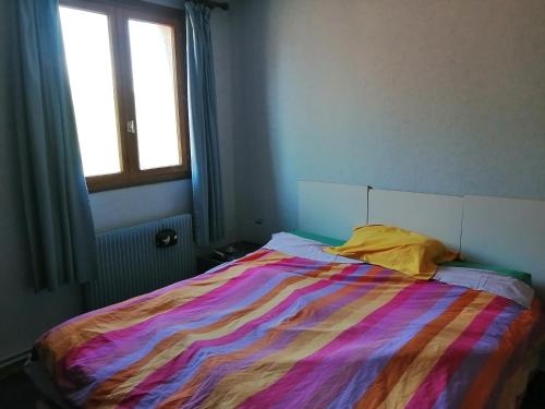 Room in Apartment - Homestay guest room Fruges, Hauts-de-France : Maisons d'hotes proche de Boyaval