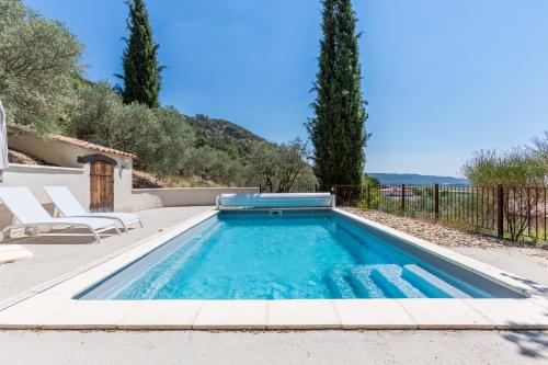 Le charme d'un pigeonnier provençal avec piscine : Maisons de vacances proche d'Entrevennes