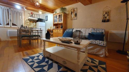 Gite La petite maison : Maisons de vacances proche de Raissac-sur-Lampy