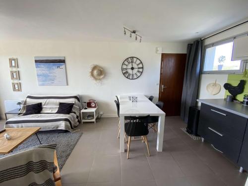 Bel appartement 5 pers à 100m de la plage à PERROS-GUIREC Réf - 891 : Appartements proche de Lanmérin