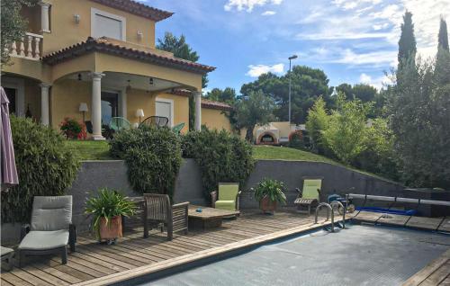 Amazing Home In Lespignan With Outdoor Swimming Pool, Private Swimming Pool And 4 Bedrooms : Maisons de vacances proche de Salles-d'Aude