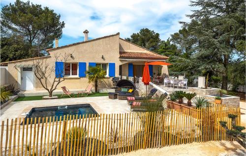 Amazing Home In Poulx With Outdoor Swimming Pool, Wifi And 4 Bedrooms : Maisons de vacances proche de Sainte-Anastasie