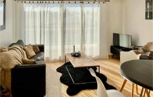 Beautiful apartment in Challans with WiFi and 2 Bedrooms : Appartements proche de Bois-de-Céné