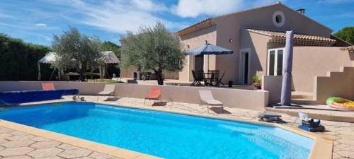 Casa Bonni piscine privée : Villas proche de Rousset-les-Vignes