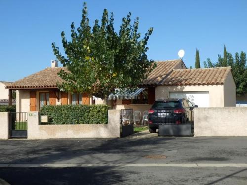 Holiday Home in Saint Geni s de Fontedit with a private pool : Maisons de vacances proche de Causses-et-Veyran