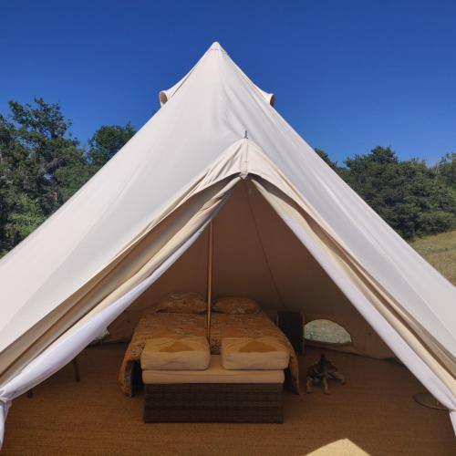 Tente en pleine nature sur la colline : Tentes de luxe proche de Marsaz