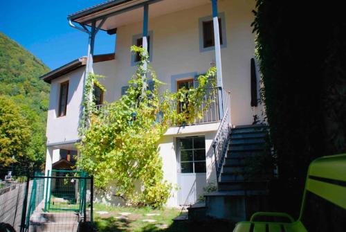 Maison 3 chambres au Lac d'Annecy, 30min La Clusaz : Maisons de vacances proche de Veyrier-du-Lac