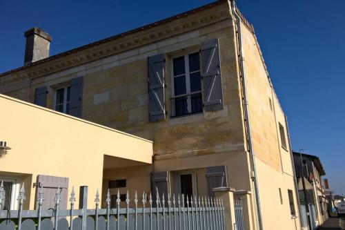 Maison en Pierre conviviale, Proche de Bordeaux - 7 personnes : Villas proche de Latresne