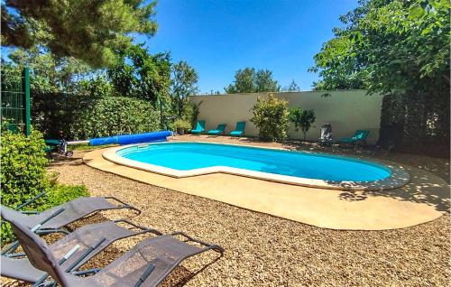Amazing Home In Lespignan With Outdoor Swimming Pool, Wifi And Private Swimming Pool : Maisons de vacances proche de Fleury