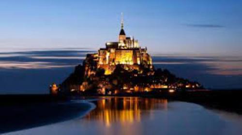Gites les 2 Clos au pied du Mont : Maisons de vacances proche de Le Mont-Saint-Michel