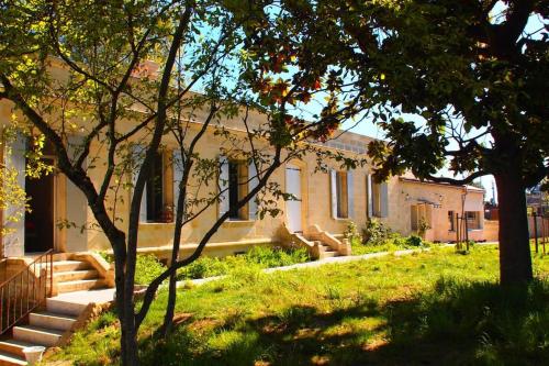 Maison des maîtres 4 étoiles St Emilion : Villas proche de Saint-Genès-de-Castillon