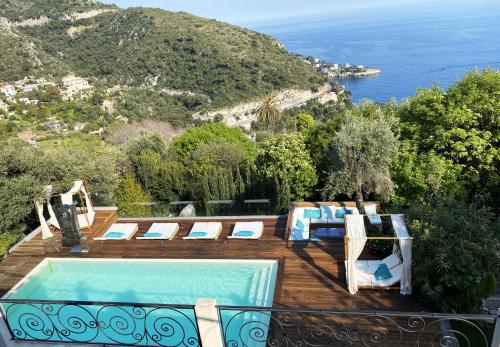 Luxurious studio suite near Monaco with sea view : Appartements proche d'Èze