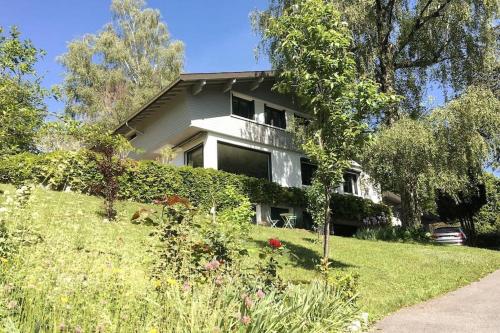 Superbe villa lac d'Annecy avec piscine : Villas proche de Quintal