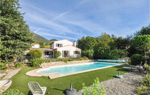 Awesome Home In Saint-jeannet With Wifi, Private Swimming Pool And 5 Bedrooms : Maisons de vacances proche de Carros