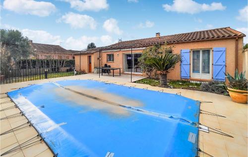 Amazing home in Sallles-dAude with Outdoor swimming pool, WiFi and Private swimming pool : Maisons de vacances proche de Saint-Marcel-sur-Aude