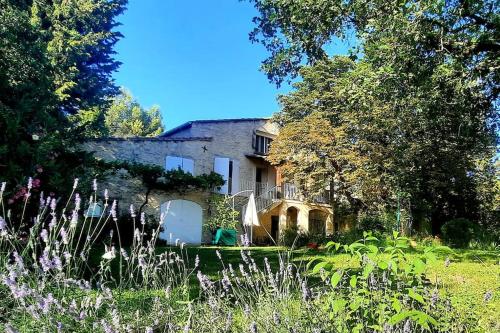 Ferme au milieu des lavandes en Drôme : Maisons de vacances proche de Savasse
