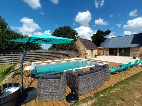 Gîte avec piscine : Maisons de vacances proche de Lanmérin