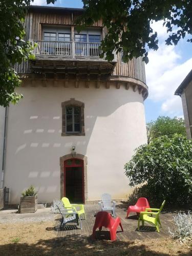chateau d'eau logement insolite : Maisons de vacances proche de Marnhagues-et-Latour