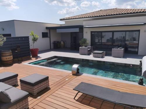 Magnifique villa avec piscine : Villas proche de Saint-Pons-de-Mauchiens