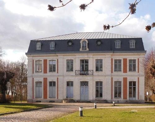 Appartement château de Lewarde : Appartements proche d'Aubigny-au-Bac