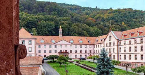 Hôtellerie du Couvent Oberbronn : Hotels proche de Reichshoffen