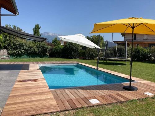 Zen Villa, terrasse, piscine, calme & familial : Maisons de vacances proche de La Balme-de-Sillingy